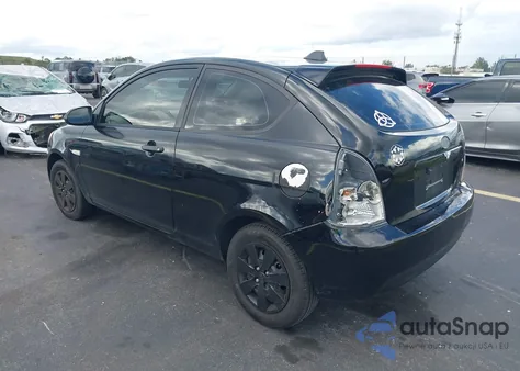 2008 Hyundai Accent Gs z USA, uszkodzony, nr VIN KMHCM36C88U055753